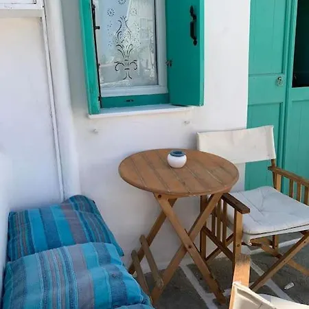 Vera's Traditional House - Chora