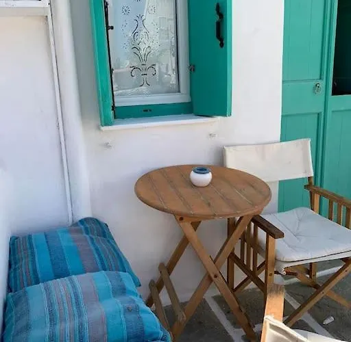 Vera's Traditional House - Chora