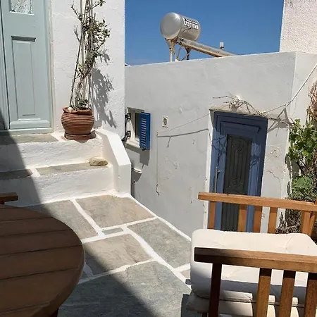 Vera's Traditional House - Chora Holiday home *